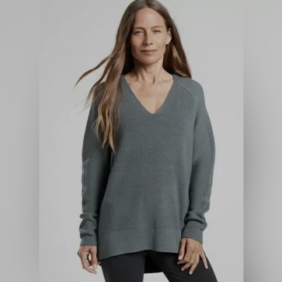 NWT Athleta Hanover V Neck Sweater Size XS Mist Grey - Picture 1 of 11